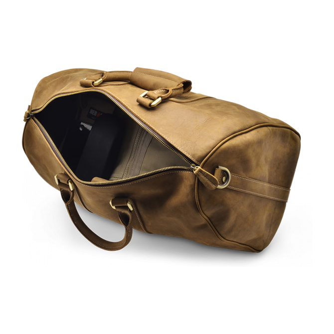 TRAVEL BAG HELGEN SMIDIGT LÄDER SAFFRAN LAKEN. - 2